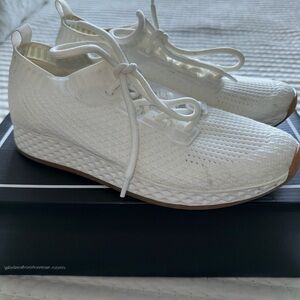White Urban Sport J/Slides Knit Material